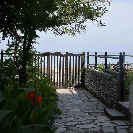 Dovas House בית נופש *